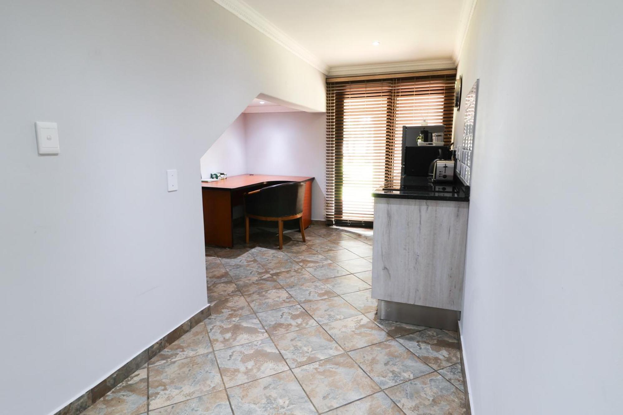 7 At Brainline Apartment พริทอเรีย ภายนอก รูปภาพ