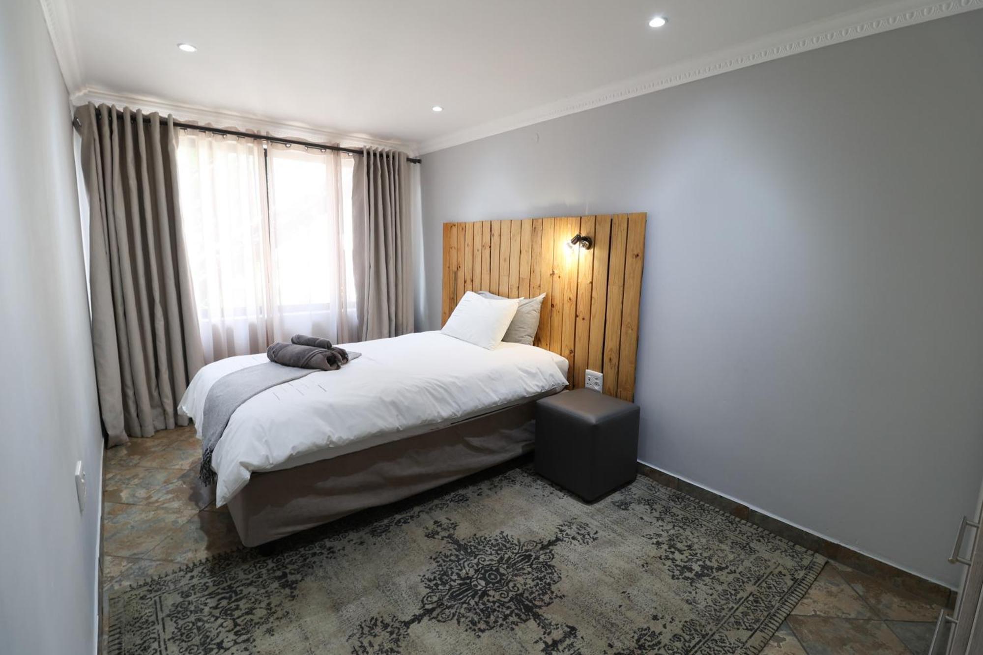 7 At Brainline Apartment พริทอเรีย ภายนอก รูปภาพ